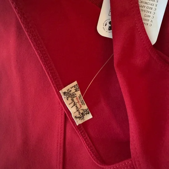 NWT Free People Somewhere Sometime Cami Tank in Salsa Size Medium Red Apple - Picture 7 of 7